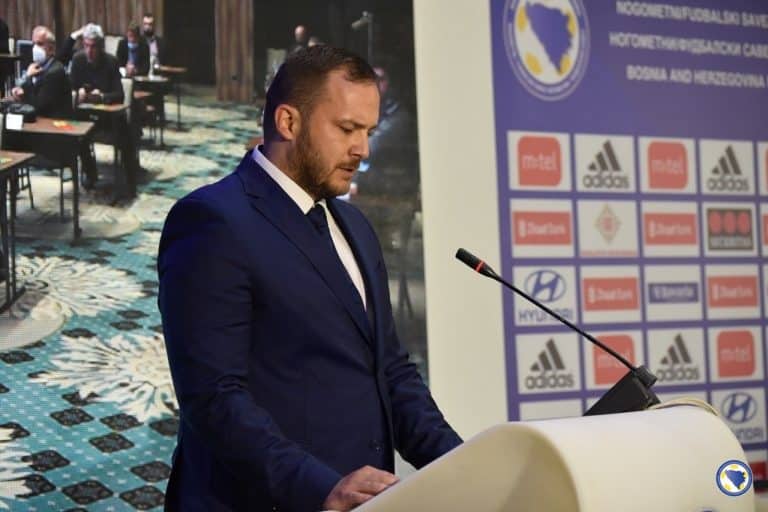 Započinje obnova svih 12 premijerligaških terena