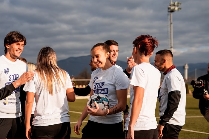 fudbalerke i fudbaleri sarajeva ujedinjeni u borbi protiv nasilja